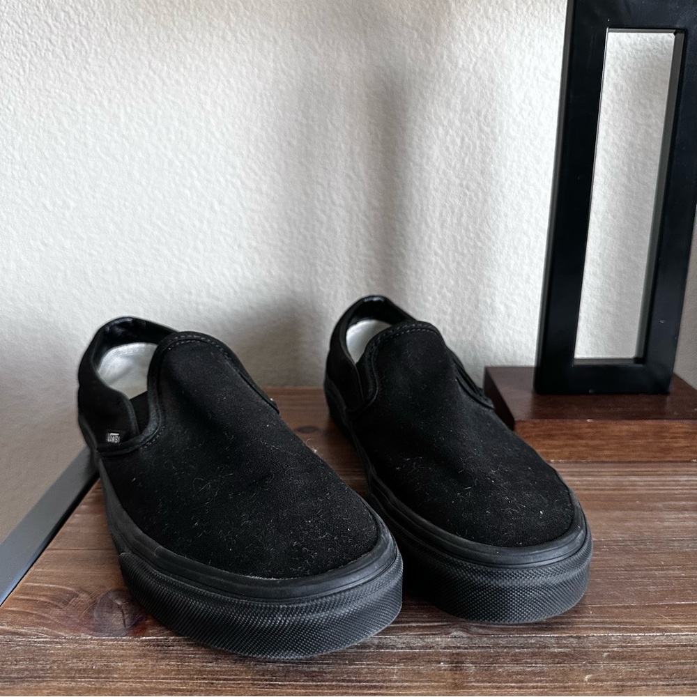 NWOT Vans Slip-On’s 🛹 All Black Size 7.0 Mens